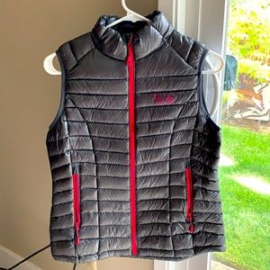 Mountain hardwear vest
